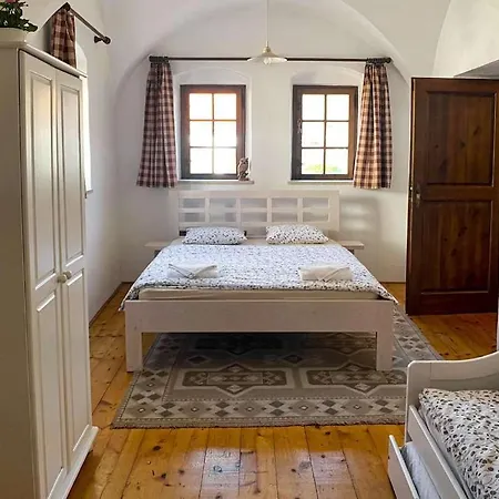 Habánský Dům Affittacamere Dolni Vestonice